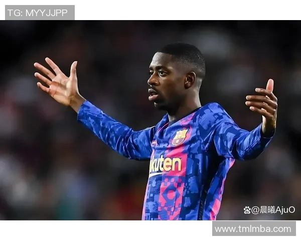 足球场上的天才之星揭示最具才华的足球明星背后的故事与成就