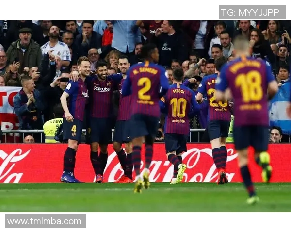 足球明星巴萨精彩瞬间视频集锦回顾球场上的辉煌与激情